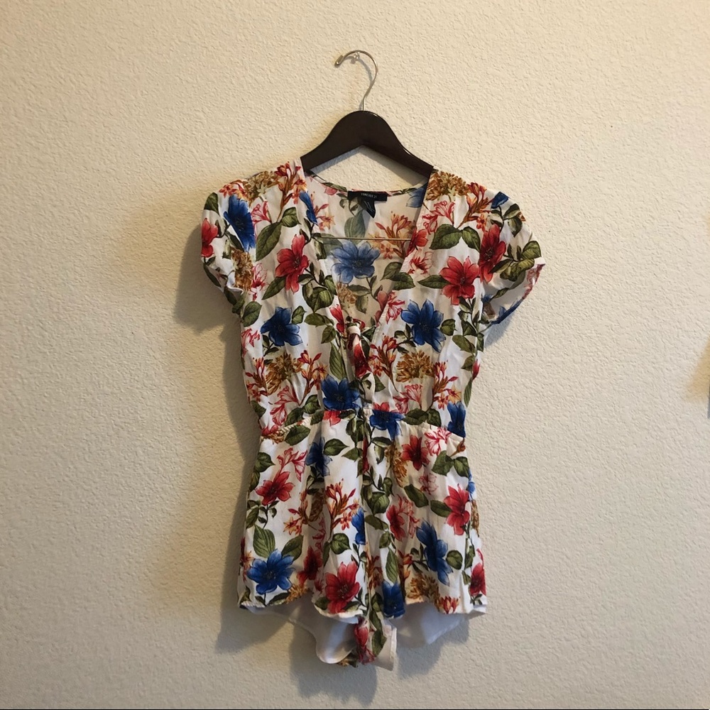 Floral Print Romper with Keyhole 🌺